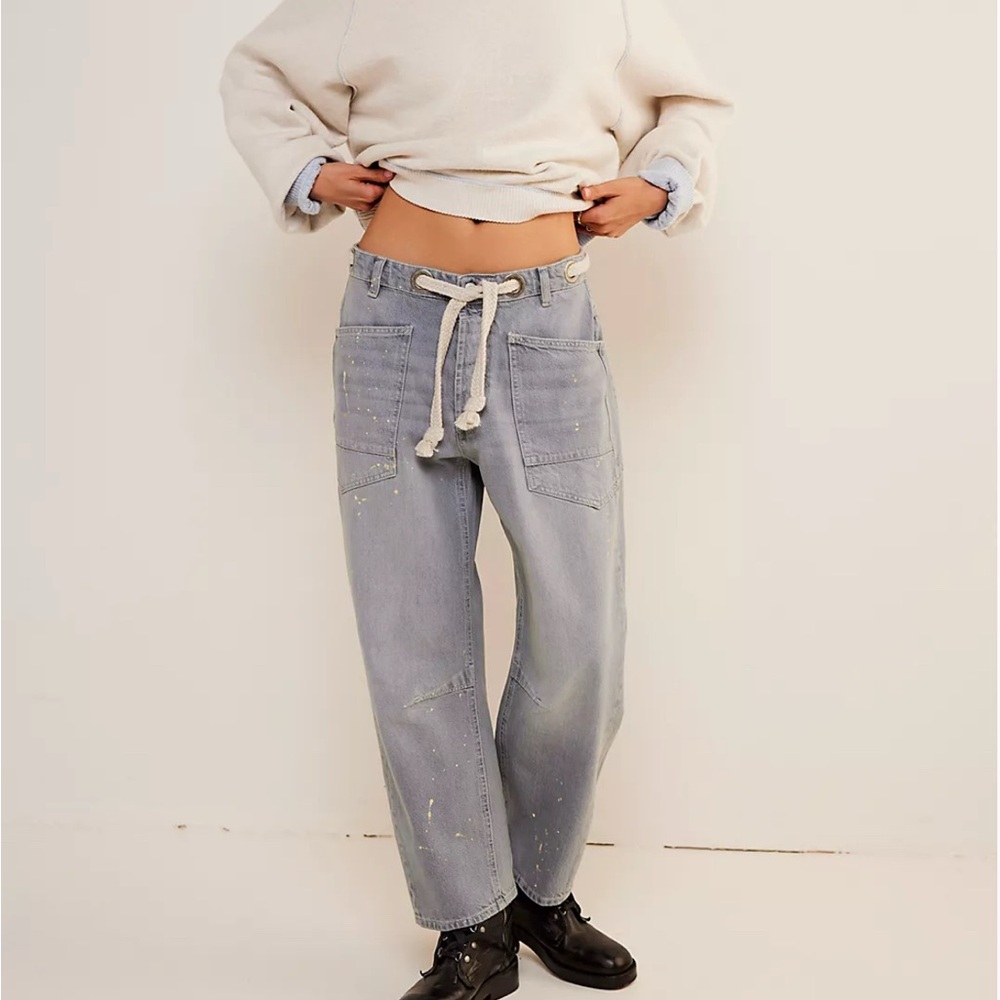 We the Free by Freepeople gray denim moxie pull on barrel jeans 27 sold out!